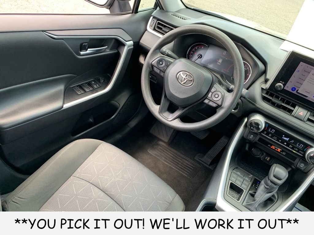 Used 2025 Toyota RAV4 XLE AWD/4WD image 26