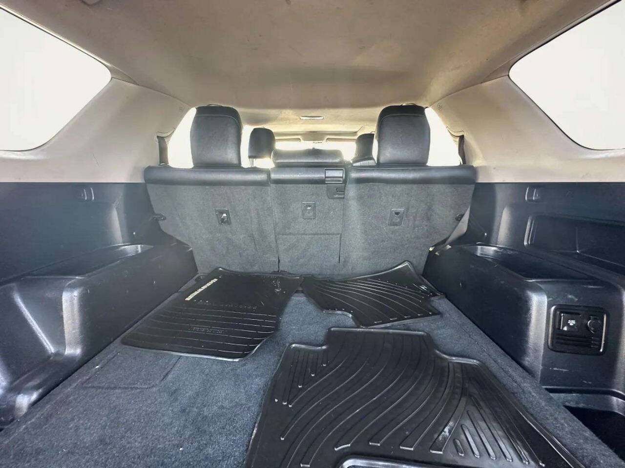 Used 2012 Toyota 4Runner Limited AWD/4WD image 11