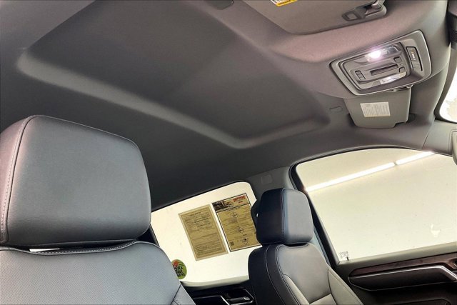 Used 2024 GMC Sierra 1500 SLT w/ SLT Premium Plus Package image 24