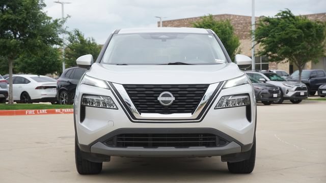 Used 2023 Nissan Rogue SV FWD image 2