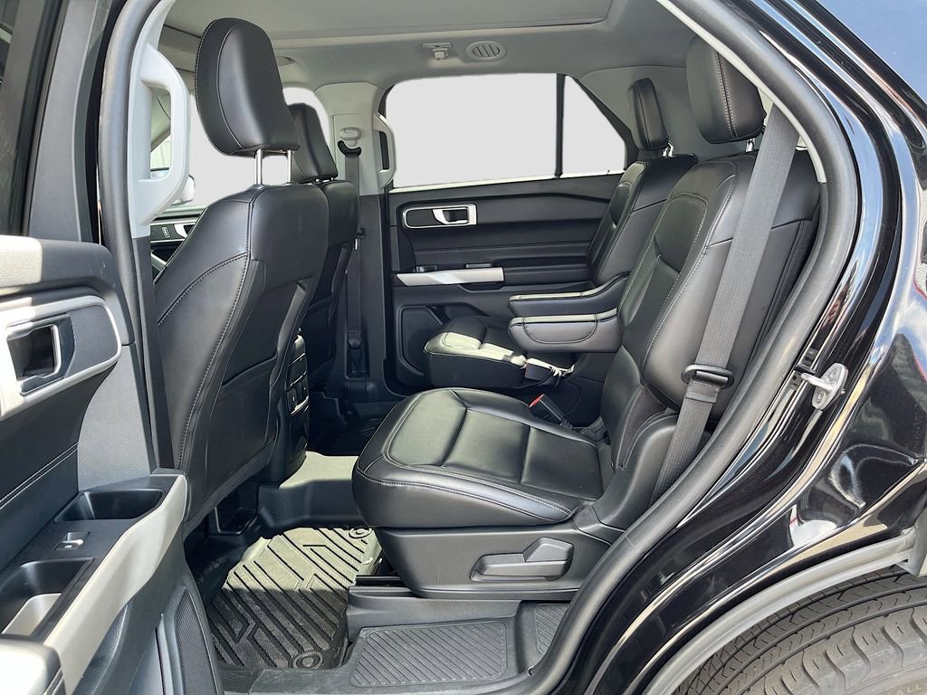 Used 2022 Ford Explorer XLT w/ Equipment Group 202A image 26