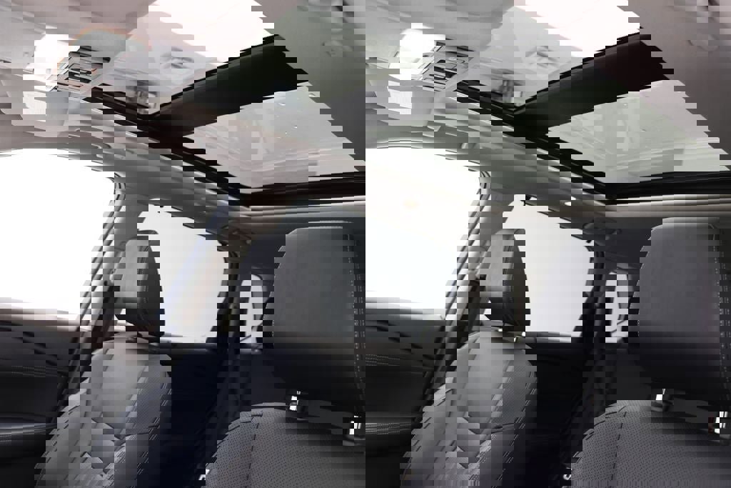 Used 2023 Nissan Rogue Platinum w/ Platinum Premium Package image 18