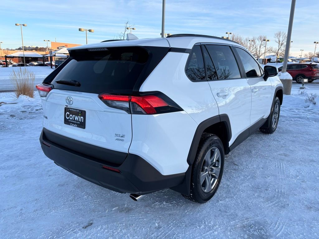 Used 2025 Toyota RAV4 XLE image 8