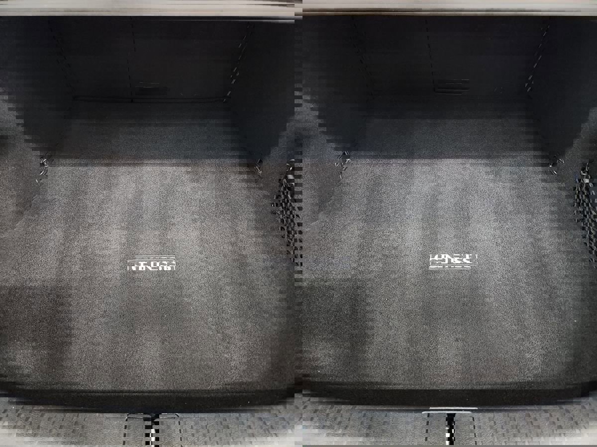 Used 2022 Genesis G70 3.3T RWD image 53