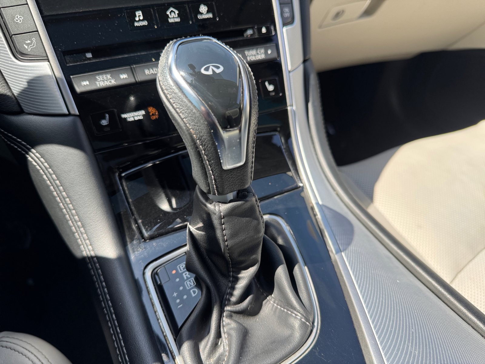 Used 2021 INFINITI Q50 Luxe w/ Seat & Sound Package RWD image 24