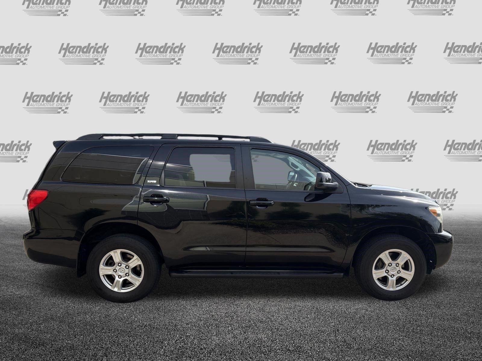 Used 2016 Toyota Sequoia SR5 AWD/4WD image 11