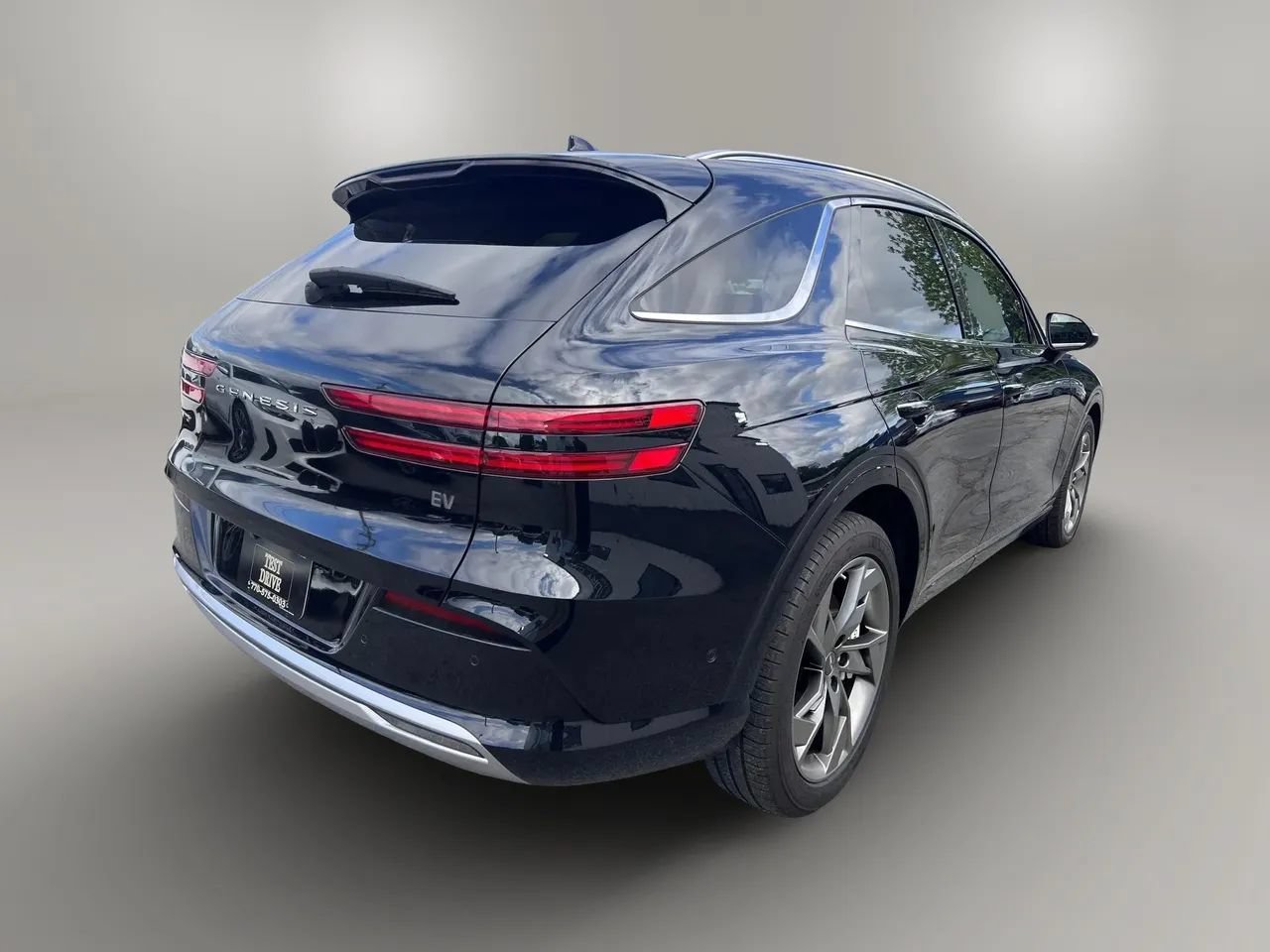 Used 2023 Genesis Electrified GV70 w/ Prestige Package AWD/4WD image 8