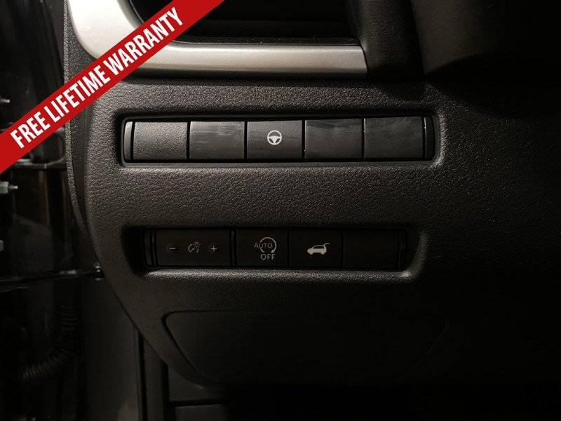 Used 2025 Nissan Rogue SV FWD image 32