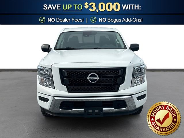 Used 2024 Nissan Titan SV image 11