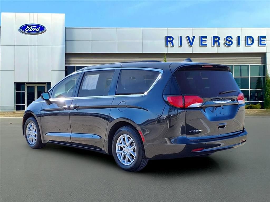 Used 2020 Chrysler Voyager Lxi image 4