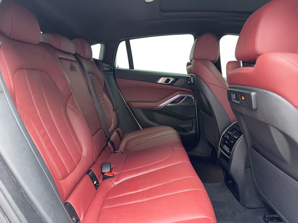Used 2021 BMW X6 xDrive40i w/ M Sport Package image 17
