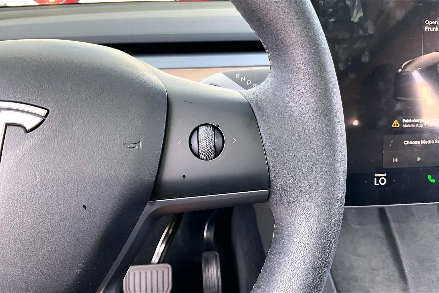 Used 2023 Tesla Model Y Long Range AWD/4WD image 22