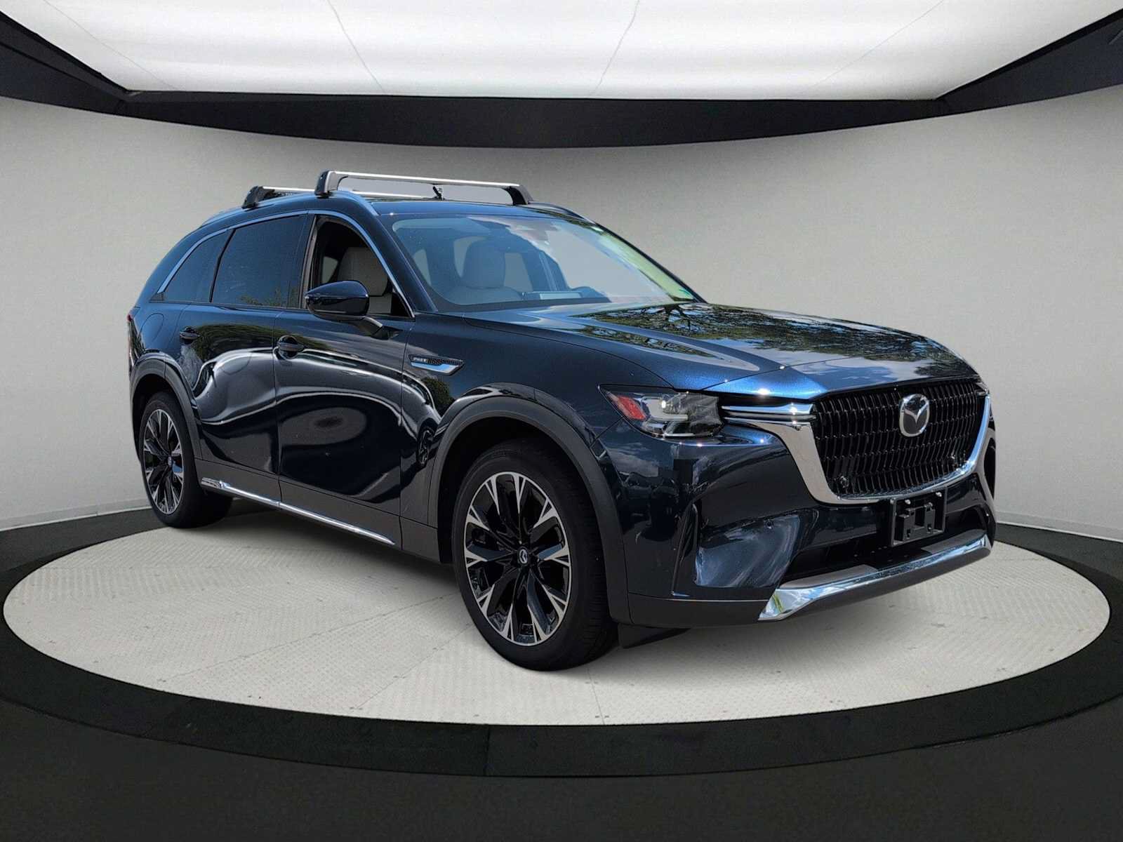 Used 2024 MAZDA CX-90 Plug-In Hybrid w/ Premium Pkg AWD/4WD image 2