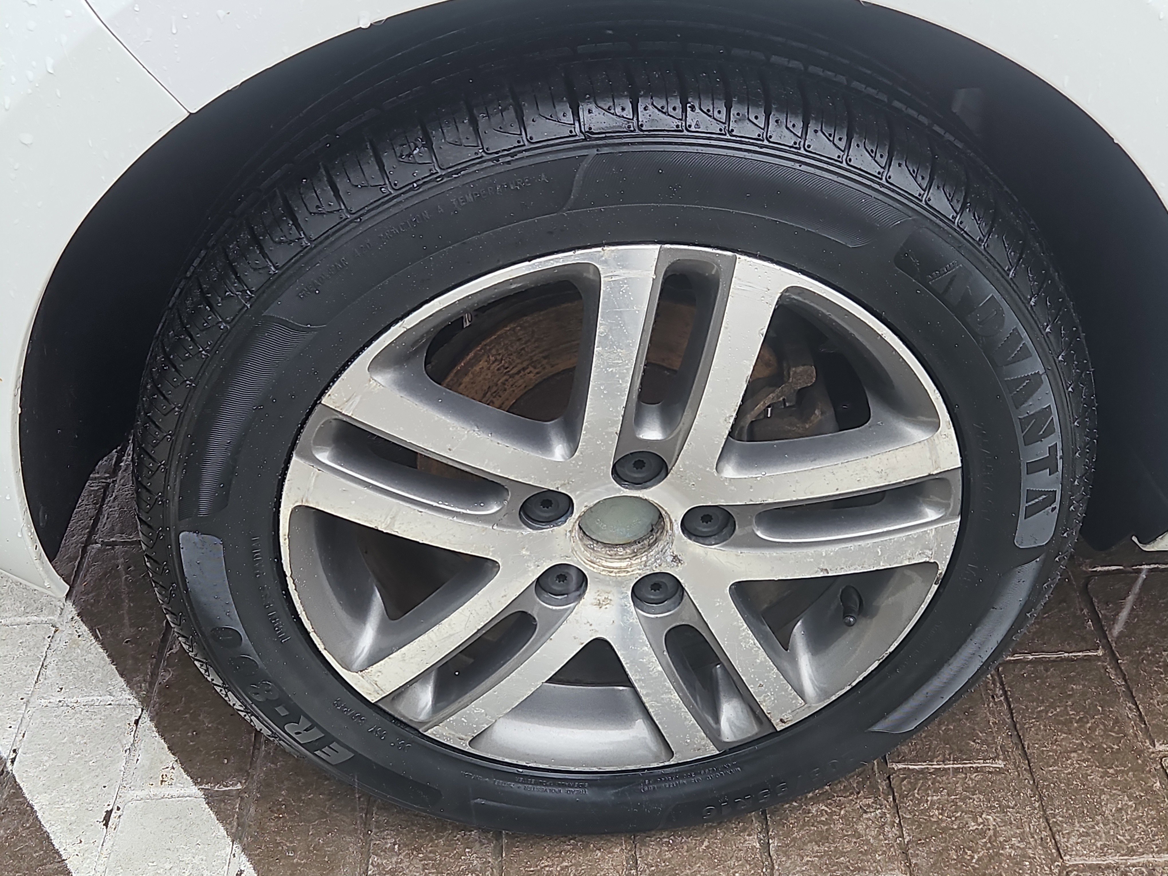 Used 2016 Volkswagen Golf S image 23