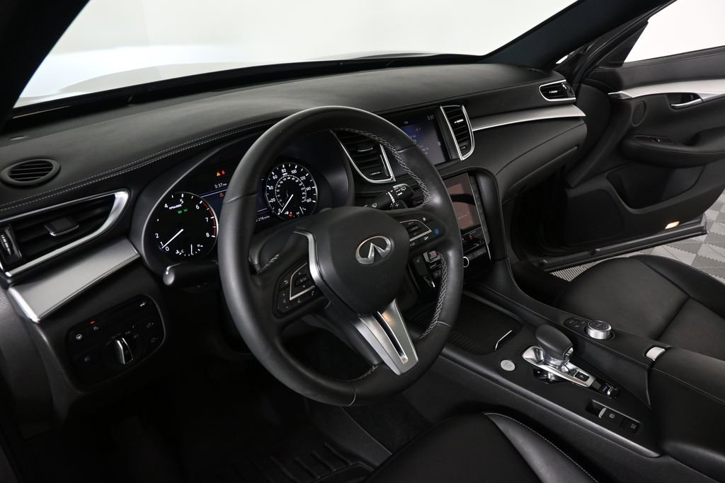 Used 2021 INFINITI QX50 Luxe w/ Appearance Package FWD image 6
