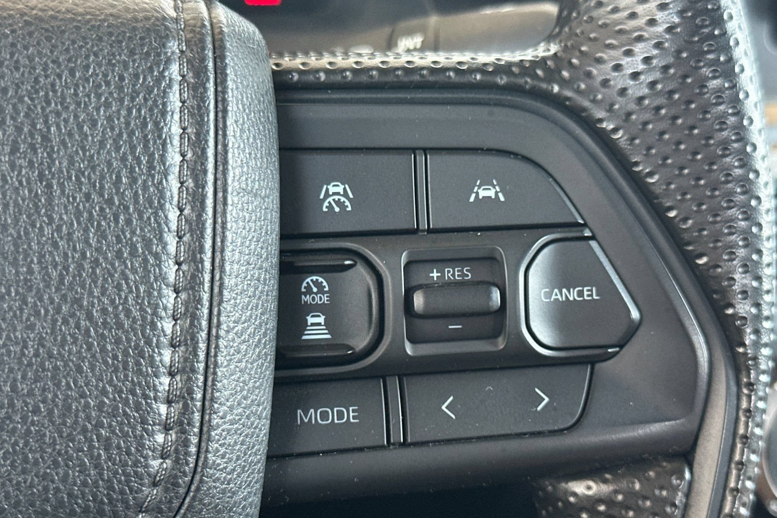 Certified 2025 Toyota Tacoma SR5 AWD/4WD image 27