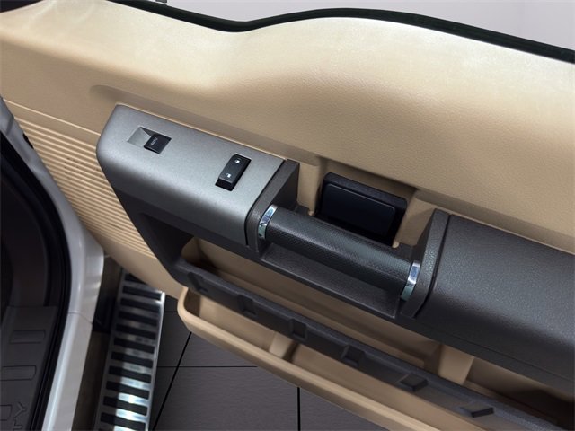 Used 2016 Ford F350 Lariat w/ Chrome Package image 35