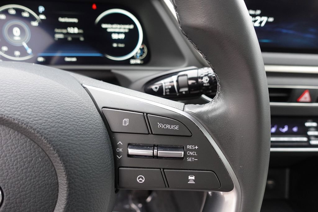 Used 2023 Hyundai Sonata SEL w/ Convenience Package image 16