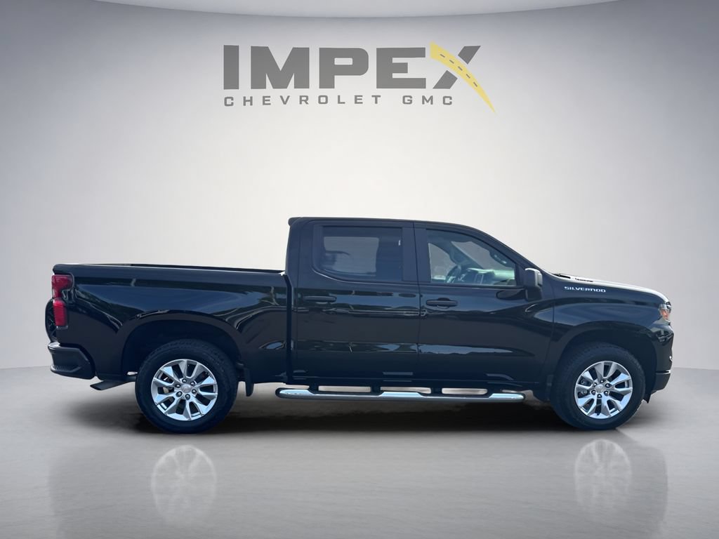 Used 2026 Chevrolet Silverado 1500 Custom RWD image 6