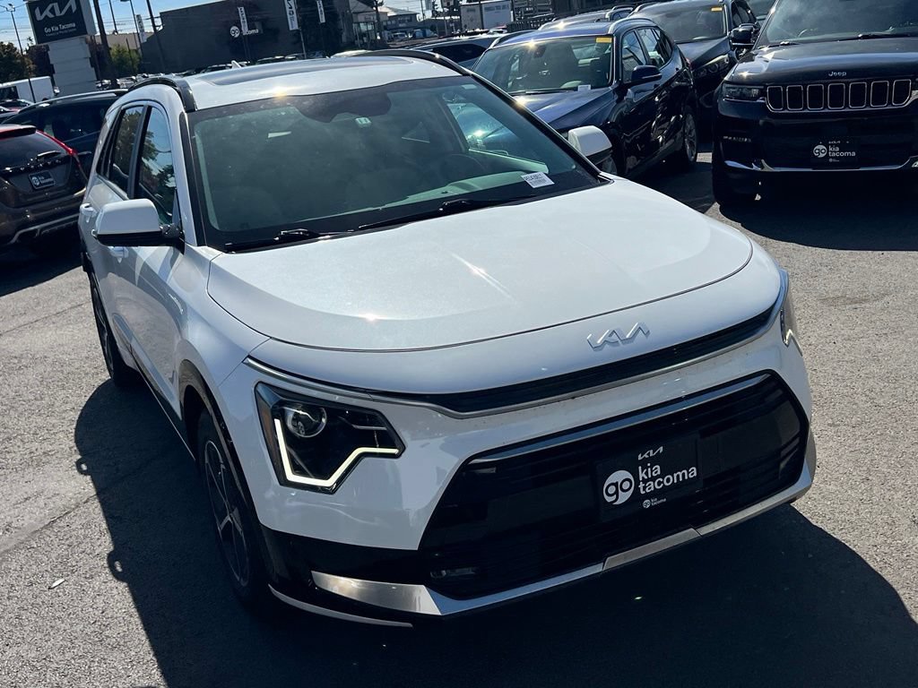 Certified 2024 Kia Niro FWD image 7