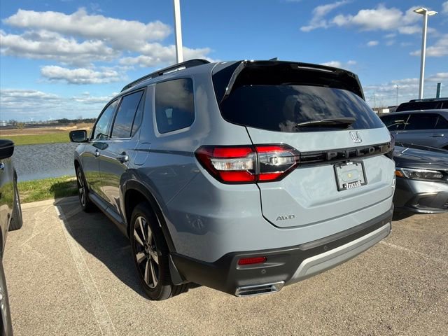 Used 2024 Honda Pilot Touring image 4