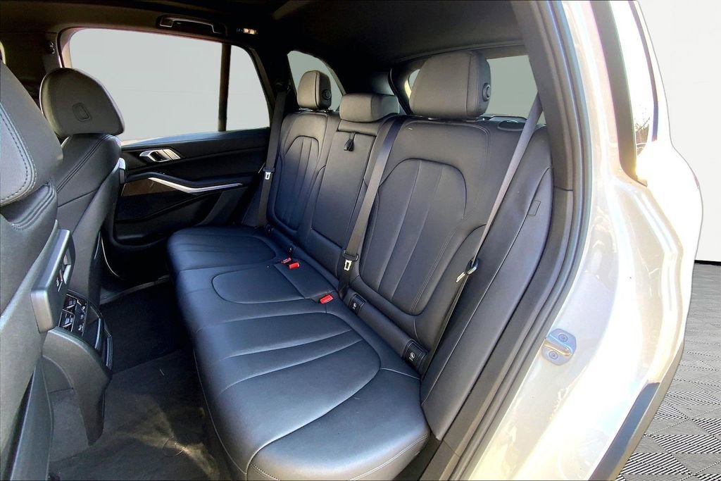 Used 2022 BMW X5 xDrive40i image 16