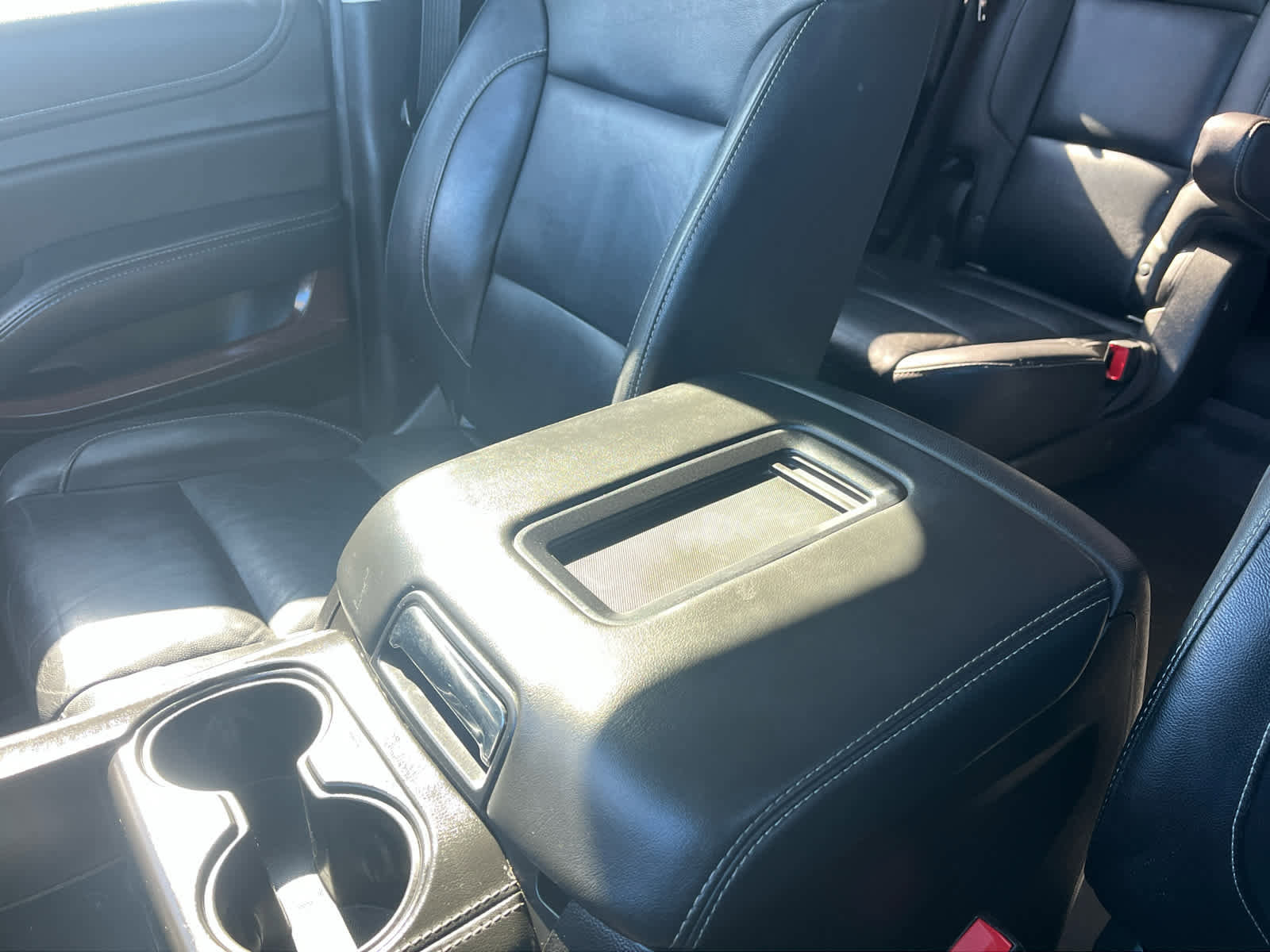 Used 2019 GMC Yukon SLT image 34