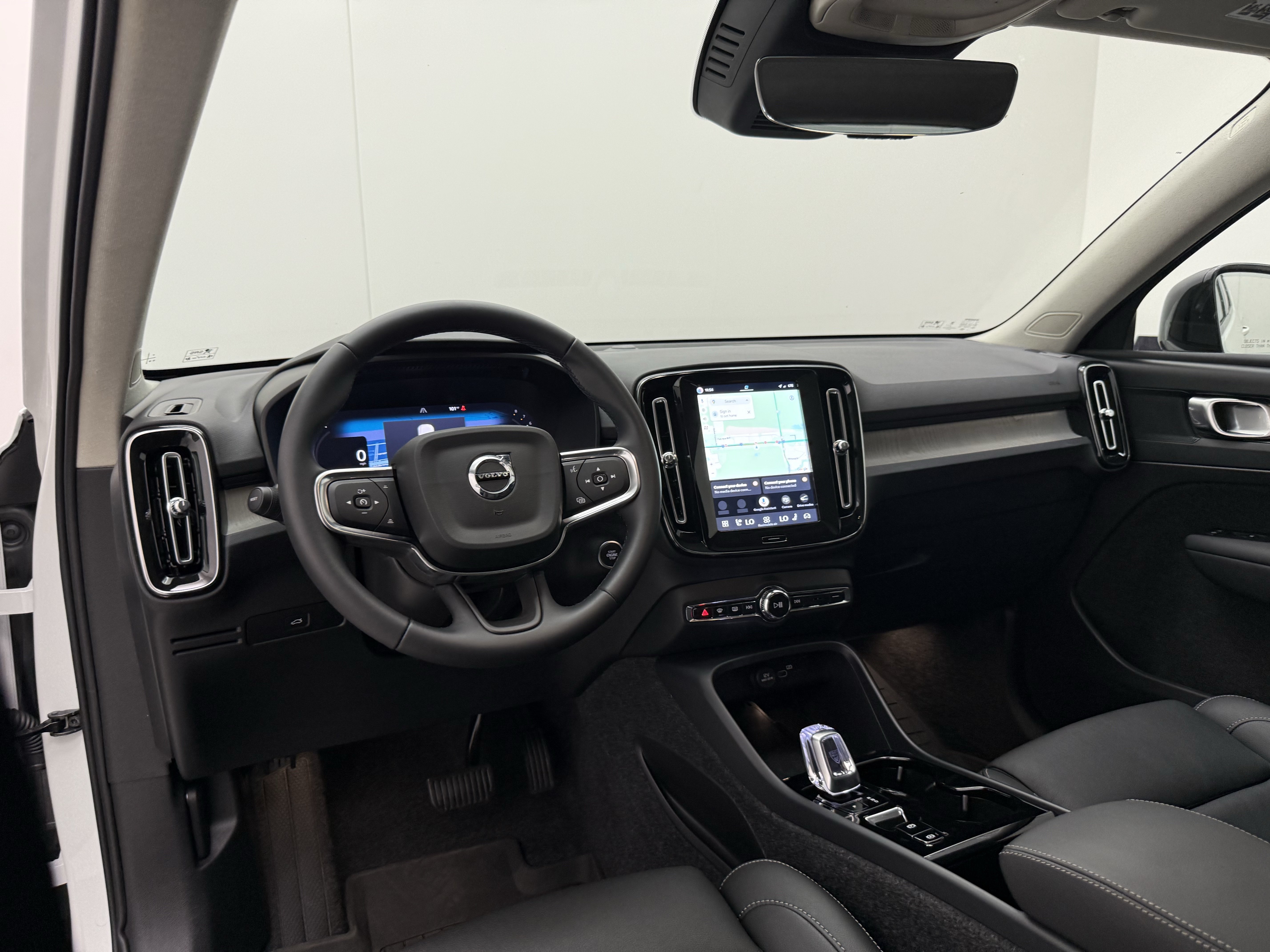 Certified 2026 Volvo XC40 B5 Plus AWD/4WD image 12
