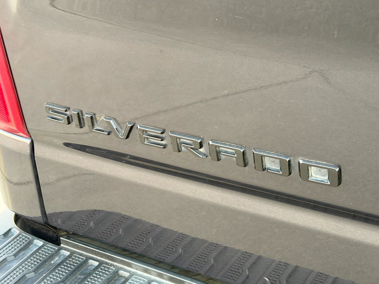 Used 2023 Chevrolet Silverado 1500 Custom w/ LPO, Dark Essentials Package RWD image 9