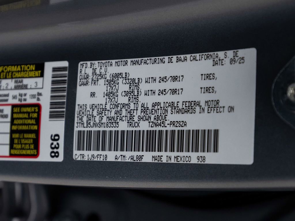 Used 2025 Toyota Tacoma SR5 AWD/4WD image 16