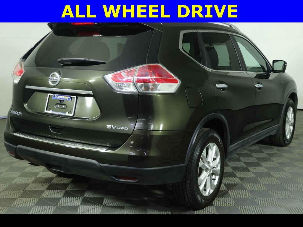 Used 2016 Nissan Rogue SV w/ SV Premium Package image 4