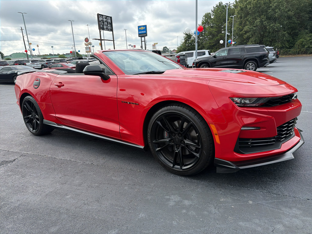 Used 2023 Chevrolet Camaro SS RWD image 3