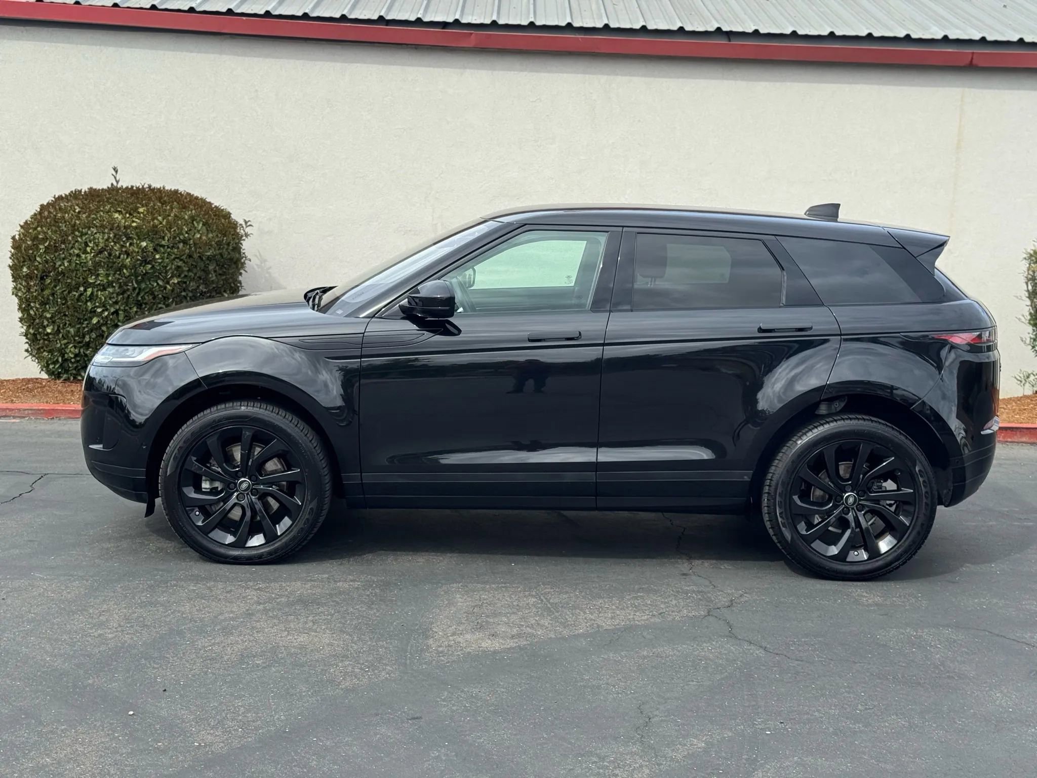 Used 2020 Land Rover Range Rover Evoque S AWD/4WD image 3