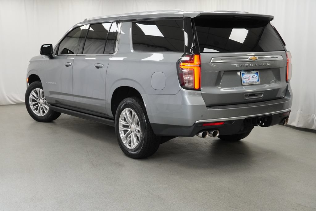 Used 2023 Chevrolet Suburban High Country AWD/4WD image 3