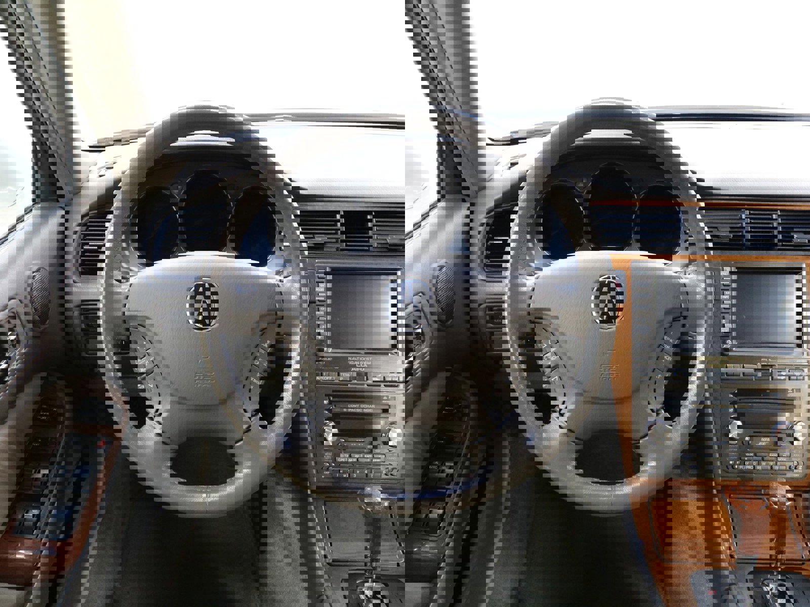 Used 2004 Acura RL w/Navigation System image 10