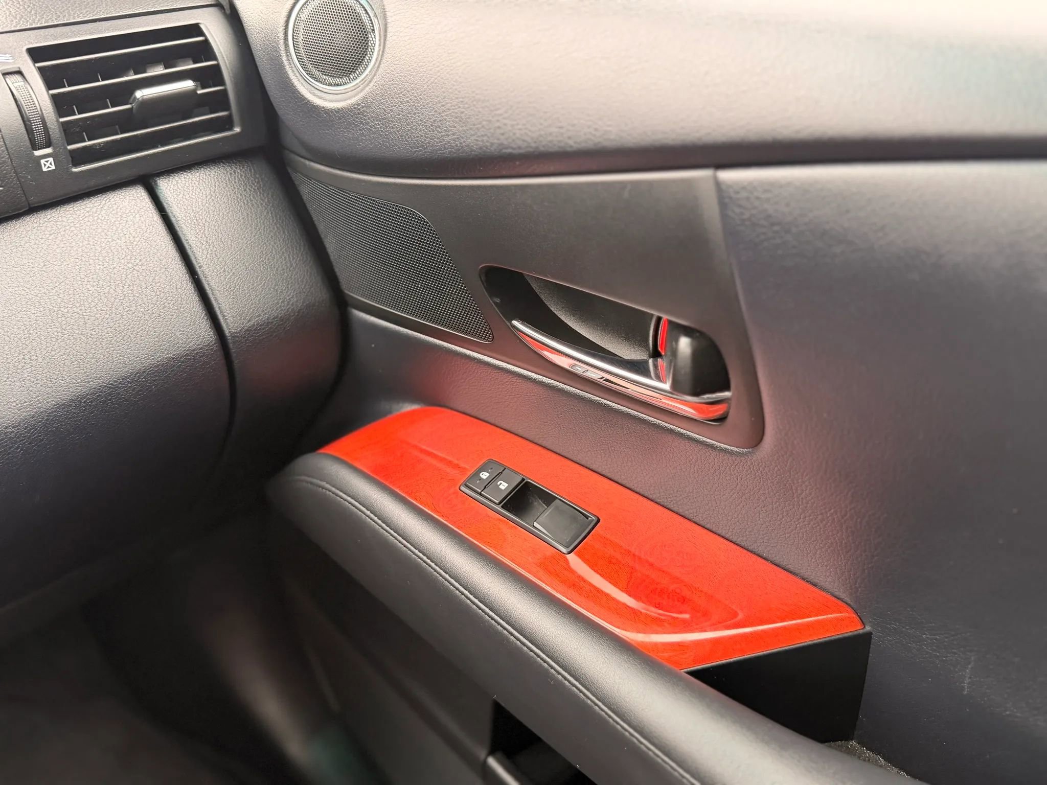 Used 2010 Lexus RX 450h AWD image 36