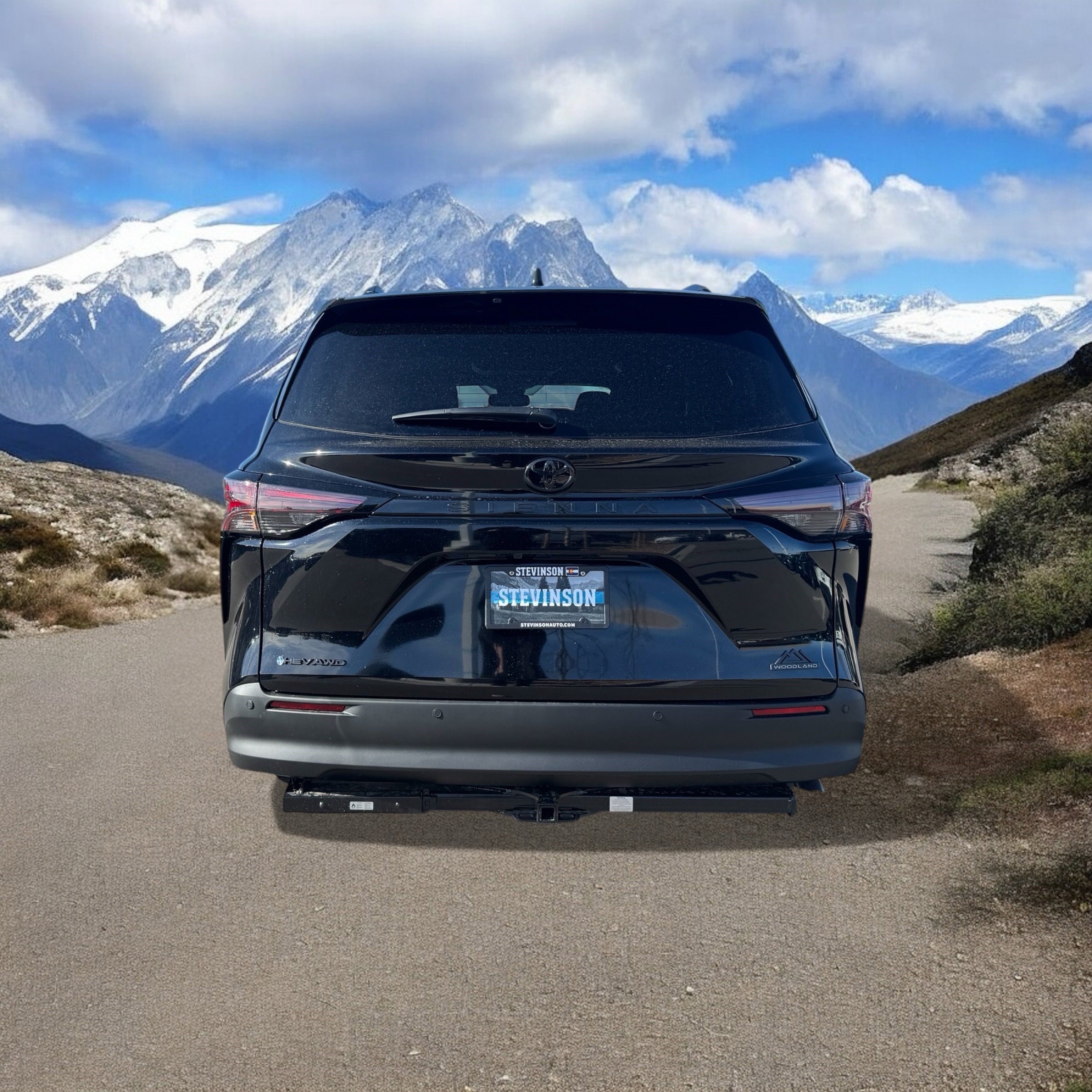 New 2026 Toyota Sienna XLE Woodland Edition AWD/4WD image 4