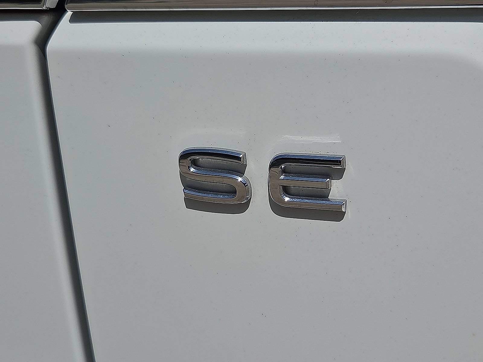 Used 2025 Volkswagen Atlas SE FWD image 9