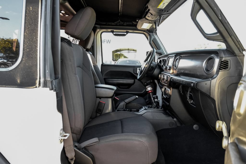 Used 2022 Jeep Wrangler Sport AWD/4WD image 19