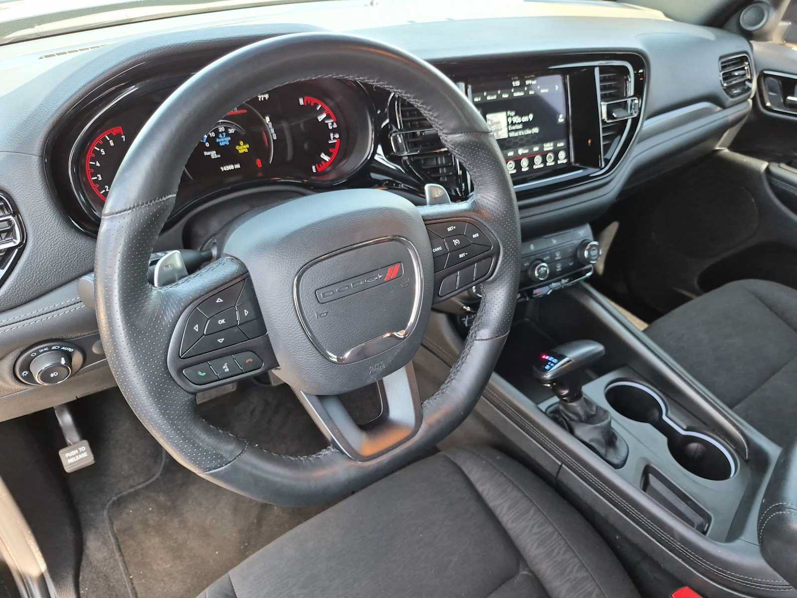 Used 2022 Dodge Durango GT w/ Blacktop Package AWD/4WD image 2