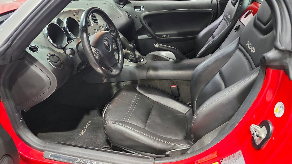 Used 2008 Pontiac Solstice GXP w/ Premium Package RWD image 27