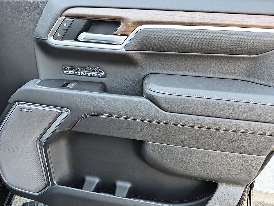 New 2026 Chevrolet Silverado 1500 High Country w/ High Country Premium Package AWD/4WD image 34