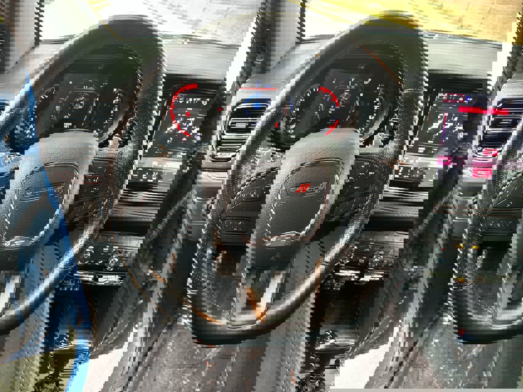 Used 2024 Dodge Durango R/T w/ Blacktop Package image 14