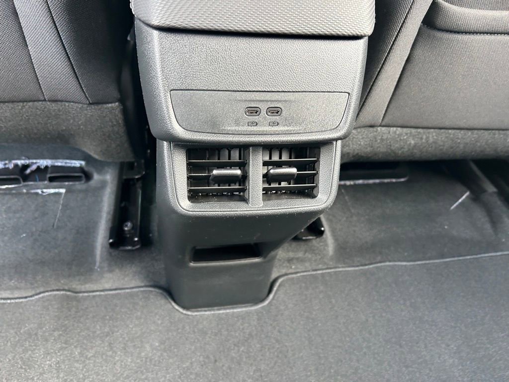 New 2026 Chevrolet Equinox LT w/ Midnight Edition image 38