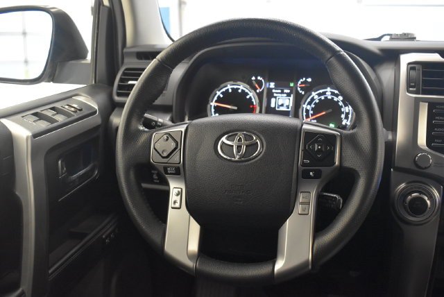 Used 2022 Toyota 4Runner Limited AWD/4WD image 22