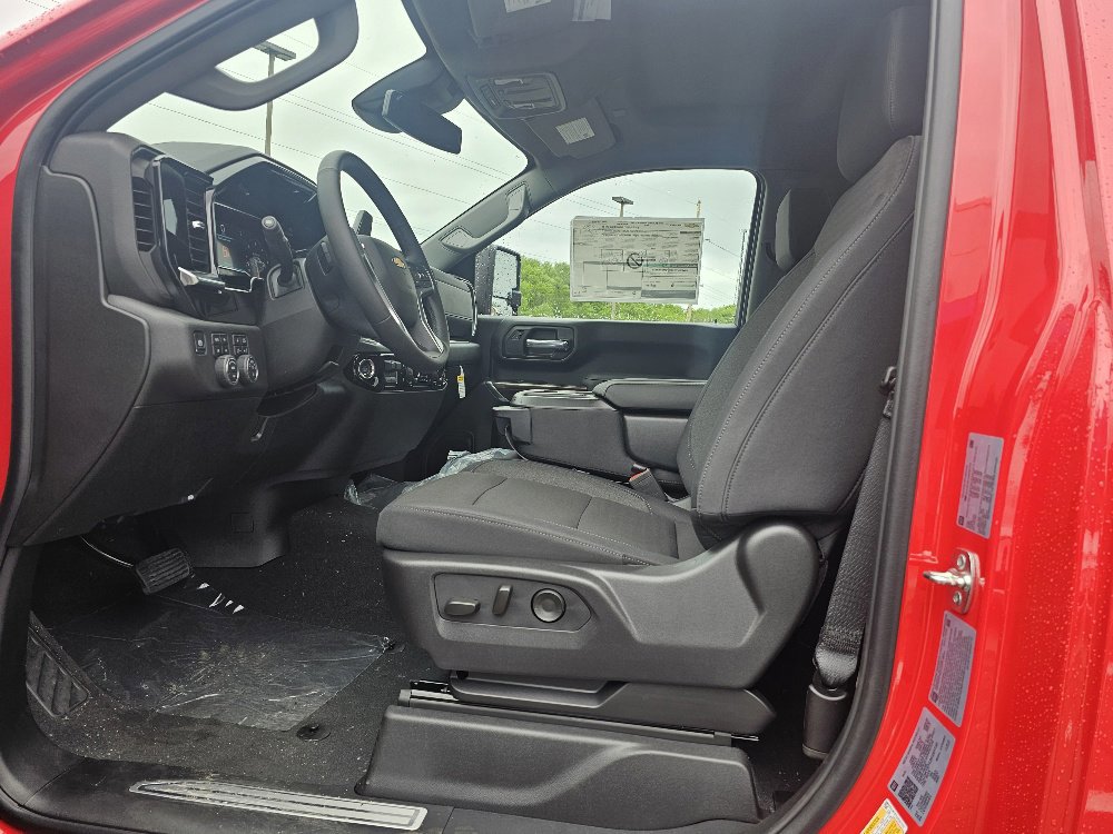 New 2025 Chevrolet Silverado 3500 LT image 4