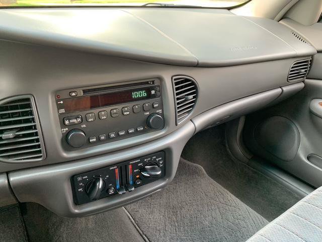 Used 2004 Buick Century Custom FWD image 28
