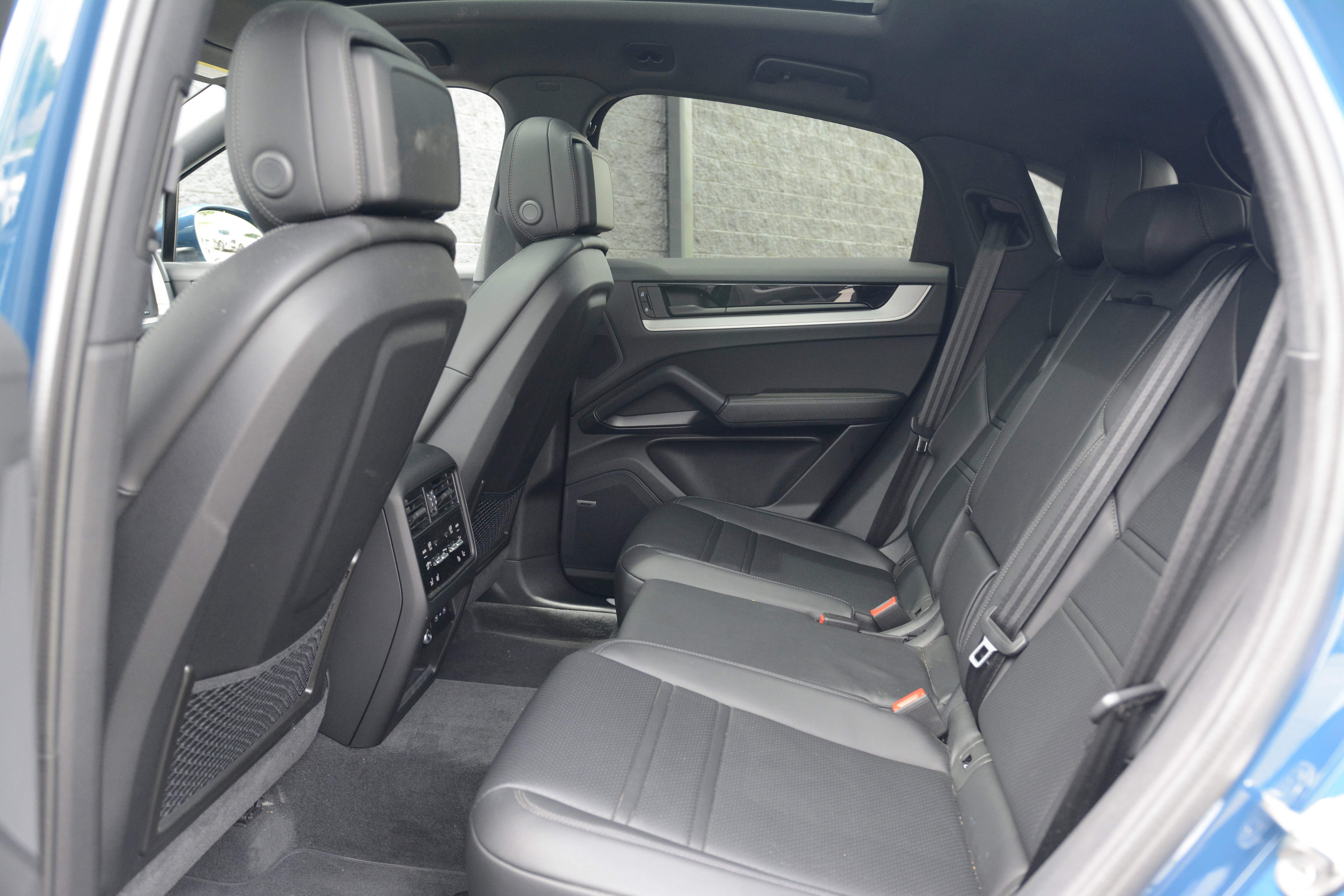 Certified 2026 Porsche Cayenne S AWD/4WD image 29
