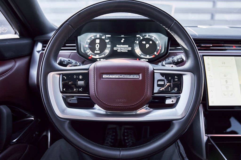 Used 2025 Land Rover Range Rover SE AWD/4WD image 51