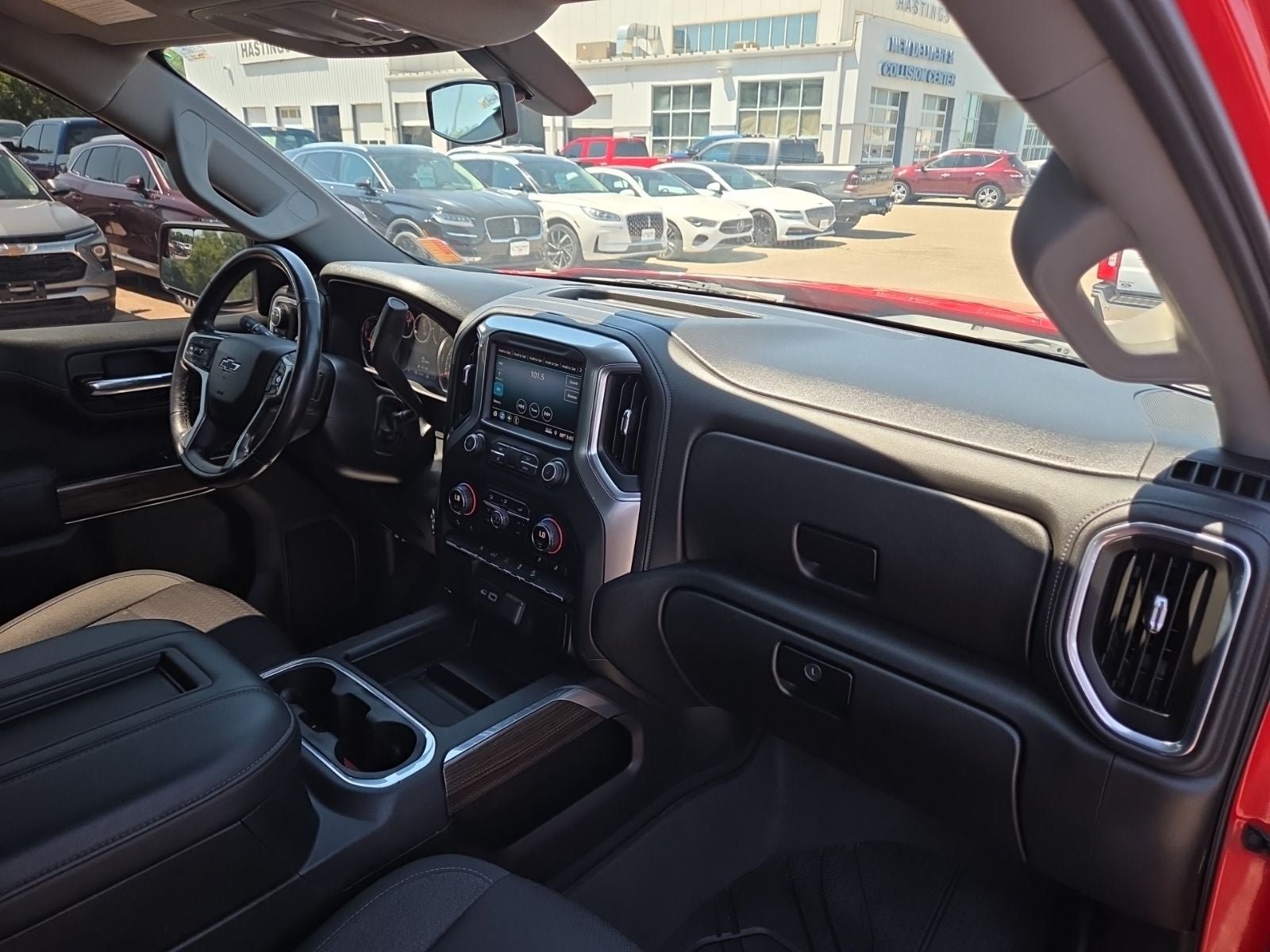 Used 2019 Chevrolet Silverado 1500 LT Trail Boss AWD/4WD image 28